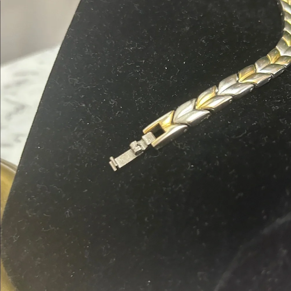 Source Unknown Two-Tone Chevron Link Bracelet - Gold & Silver